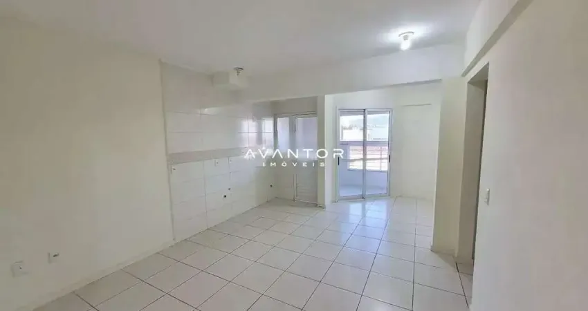 Apartamento de 2 dormitórios, churrasqueira, sacada no bairro centro em santa ma
