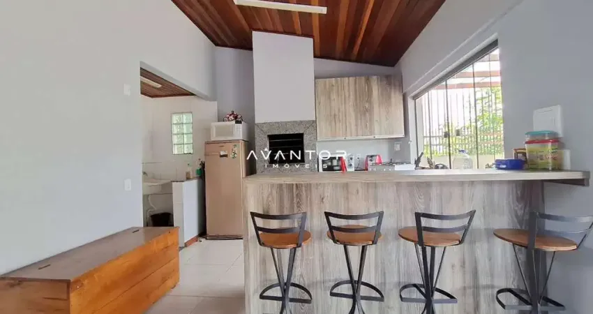 Casa á venda com 3 dormitórios , próximo á ufsm no bairro camobi em santa maria.