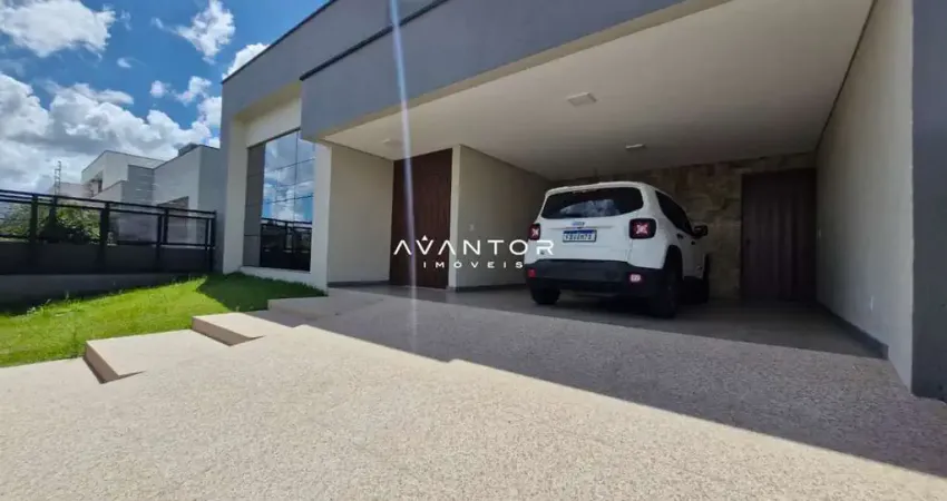 Casa Alto Padrão à Venda no Bairro São José em Santa Maria - 3 Suítes e Piscina