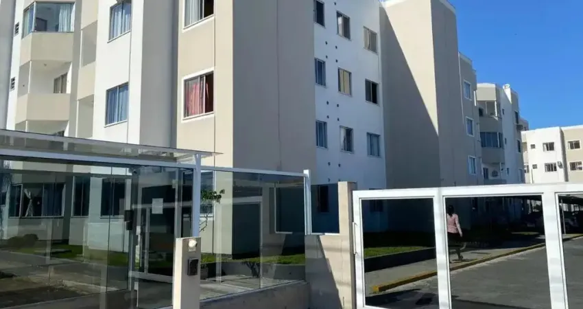 Alugo Apartamento 3 Quartos – Semi-Mobiliado com Sacada e Garagem Coberta