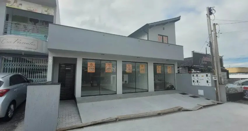 Oportunidade Imperdível: Sala Comercial Estratégica em São José!