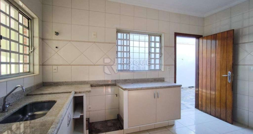 'Oportunidade única no Jardim Santo André! Excelente casa com ótima localização, espaço e conforto. Venha conhecer!'