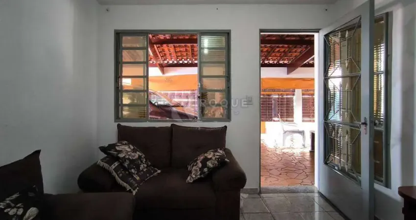Casa Residencial à venda no bairro Parque Nossa Senhora das Dores