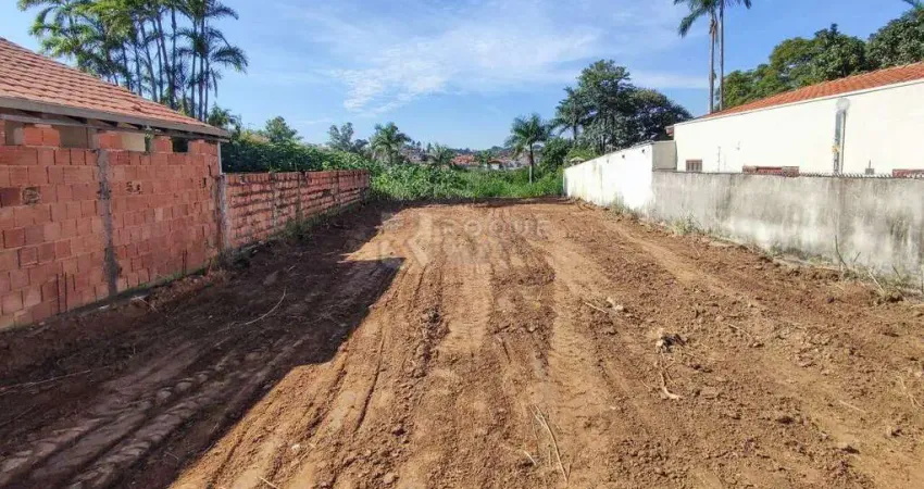 Terreno à venda no bairro Vila Queiroz