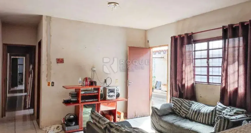 Casa com 4 quartos à venda na Vila Limeirânea, Limeira 