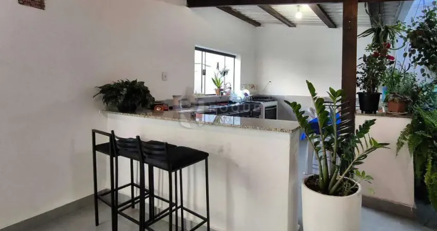 Casa Residencial à venda no bairro Jardim Campo Verde I