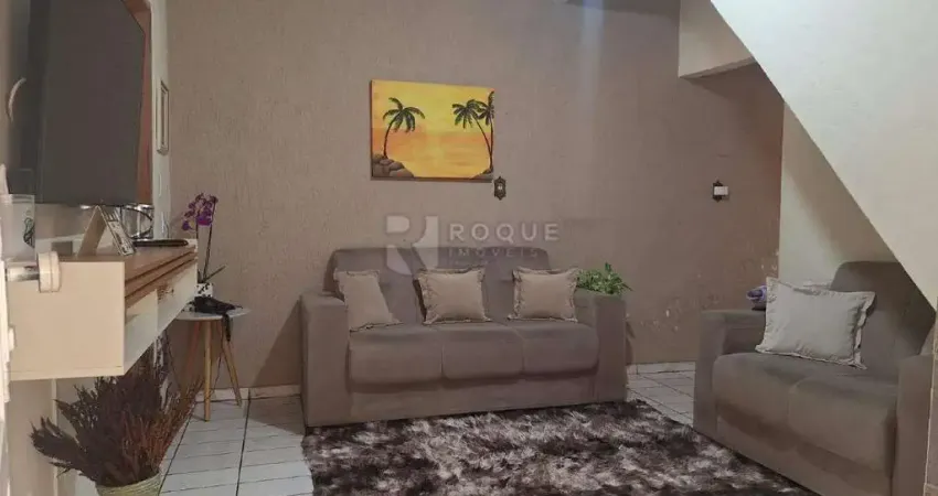 Casa Assobradada com 3 Dormitórios e Quintal – Oportunidade!