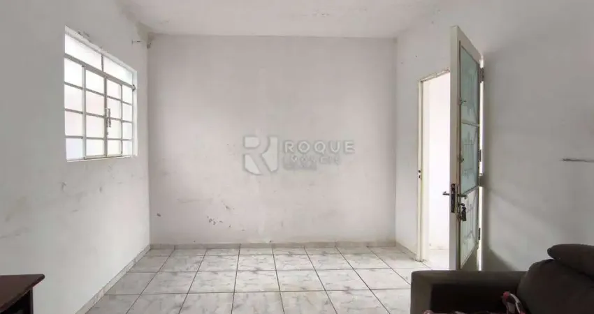 Casa com Terreno Amplo à Venda – Ótima Oportunidade!