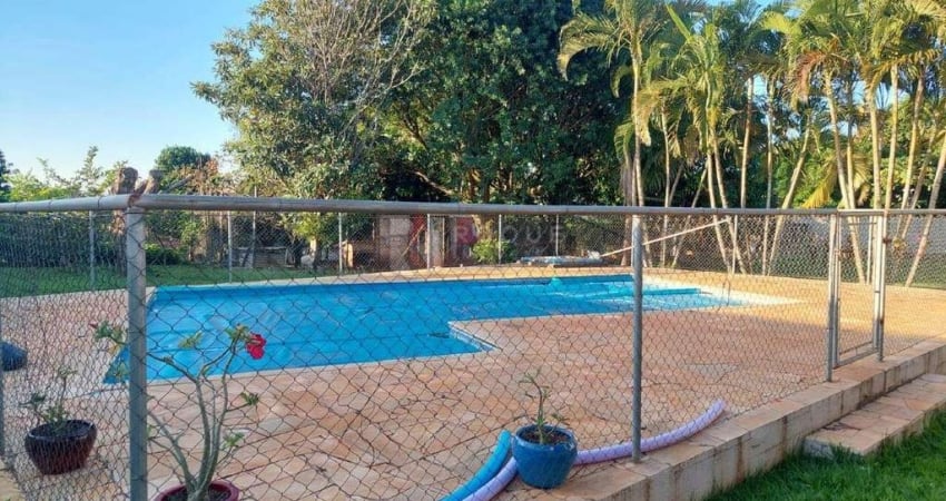 Linda Chácara à Venda em Condomínio Fechado – Natureza, Lazer e Tranquilidade!
