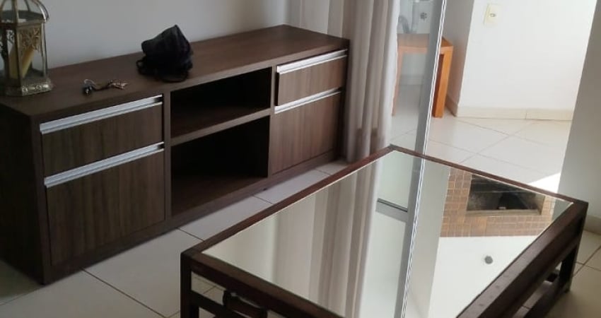 Apartamento em excelente estado e ótima localização.