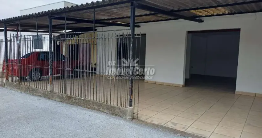 Casa comercial à venda na Rua Paranacity, Emiliano Perneta, Pinhais