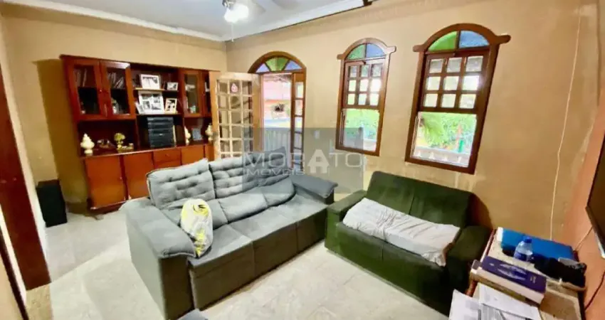 Casa com 3 quartos à venda na Rua Águas Formosas, --, Pedra Azul, Contagem