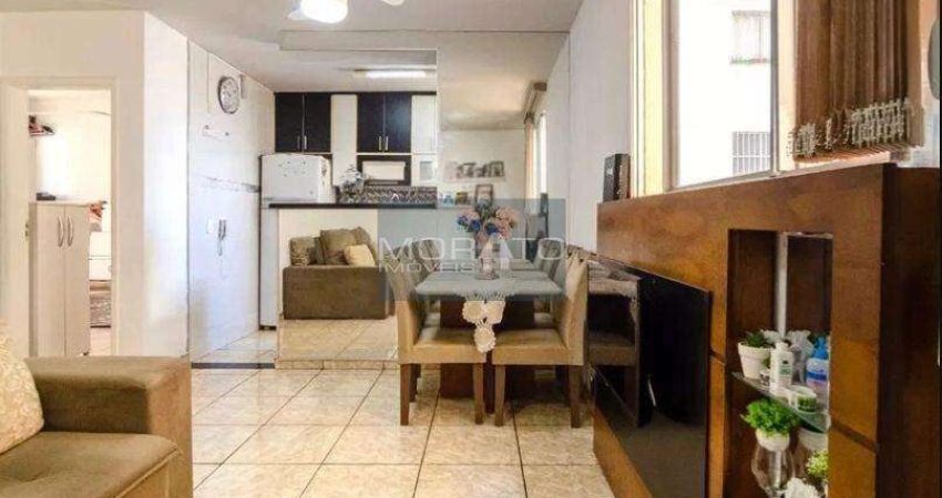 Apartamento 2 quartos sendo 1 vagas no bairro Dom Cabral.