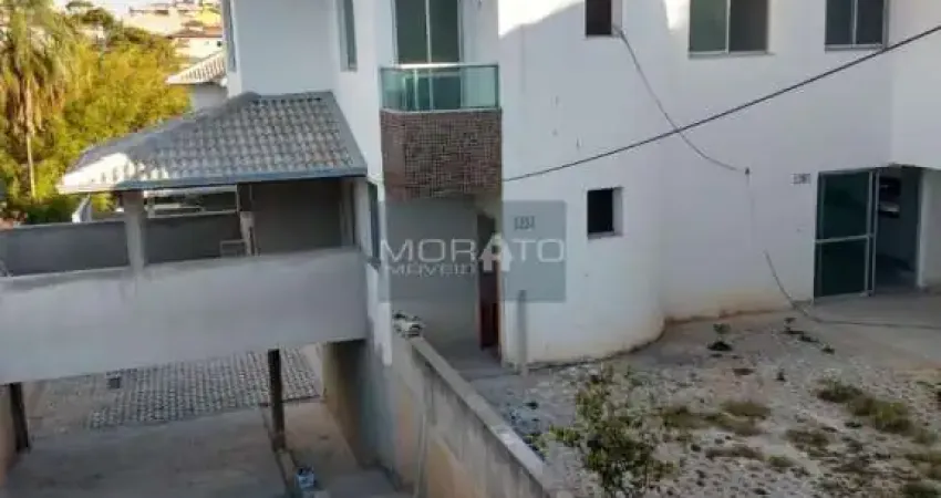 Casa de 3 Quartos, Suíte, 1 Vaga, no Centro de Contagem