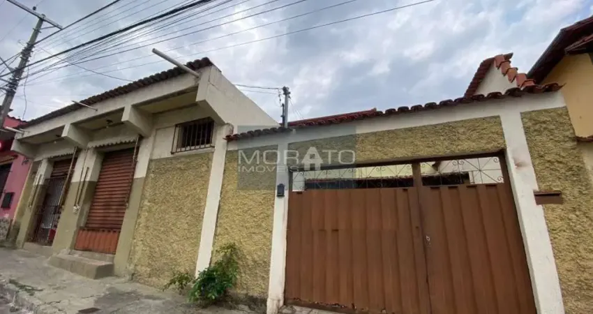 Casa de quatro quartos com suíte e três vagas no Três Barras