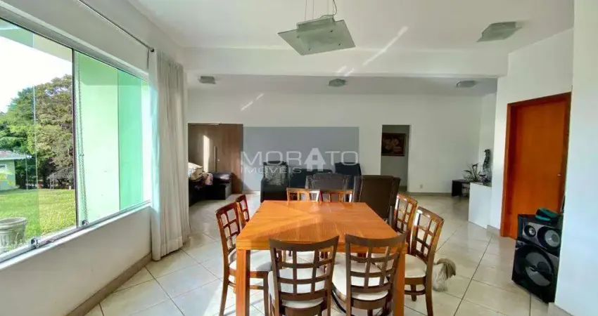 Casas com 3 quartos sendo 1 suíte com 2 vagas em condomínio Nossa Fazenda em Esmeraldas.