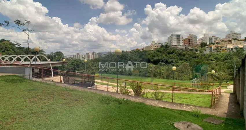 Lote com 420 m² a venda no condomínio Portal do Sol .