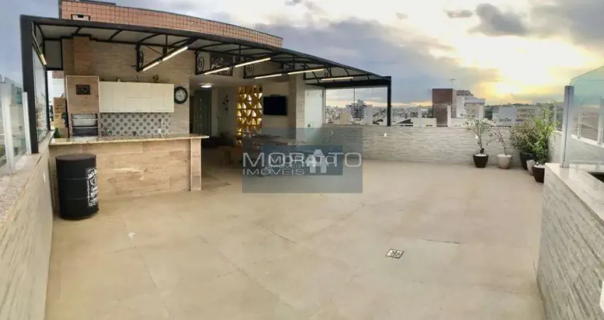 Cobertura com 4 quartos sendo 4 suítes com 4 vagas de garagem no bairro Castelo.