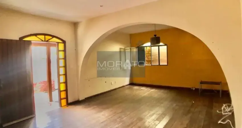 Casa com 3 quartos à venda na Rua Luiza Efigênia Silva, --, Camargos, Belo Horizonte