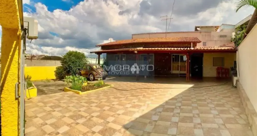 Casa com 4 quartos à venda na Rua do Ouro, --, São Joaquim, Contagem