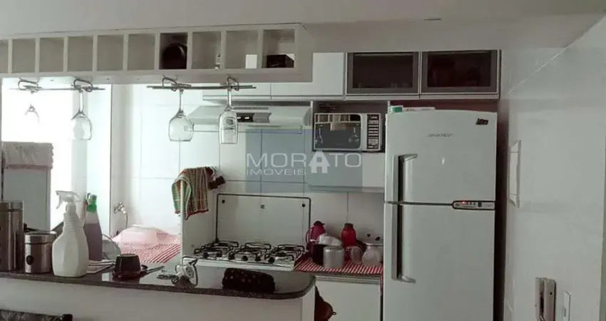 Oportunidade 2 quartos com planejados região do Cabral