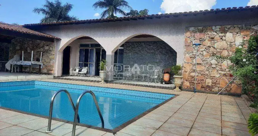 Casa à venda, 5 quartos, 3 suítes, 10 vagas, São Luiz - Belo Horizonte/MG