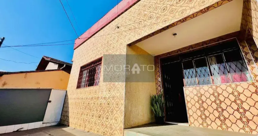 Casa com 4 quartos à venda na Rua José de Assis, --, Camargos, Belo Horizonte