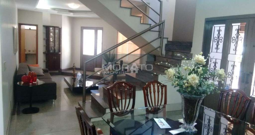 Casa 4 Quartos, 1 Suíte com Hidro, 8 Vagas. Inconfidentes-Contagem.