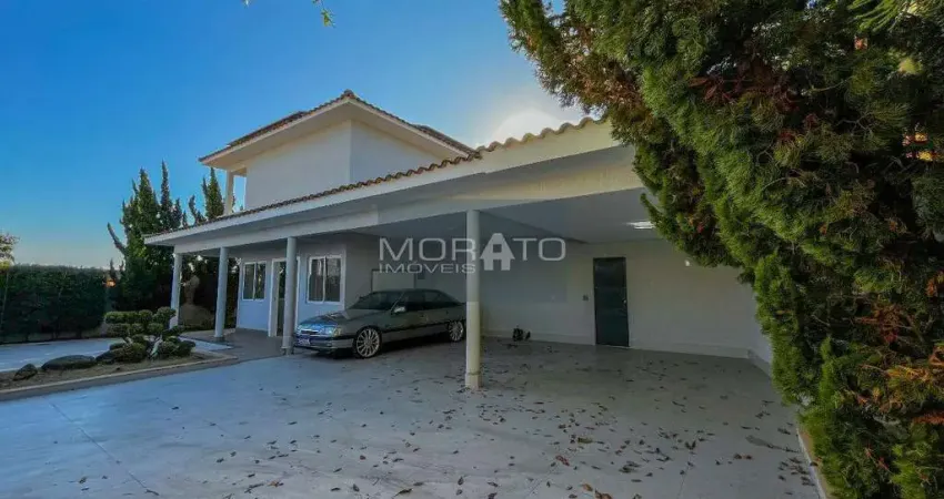 Casa 4 Quartos, Suíte Máster, 6 Vagas de Garagem, no Bairro Bandeirantes