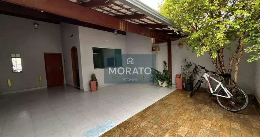 Casa 3 Quartos, Suíte, 03 Vagas, no Bairro Planalto