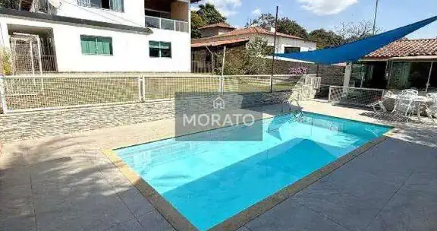 Casa com 7 Suítes, Lazer Completo no Bairro Enseada das Garças
