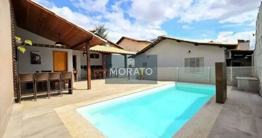 Casa com 4 quartos sendo 1 suíte com 4 vagas de garagem no bairro serrano.