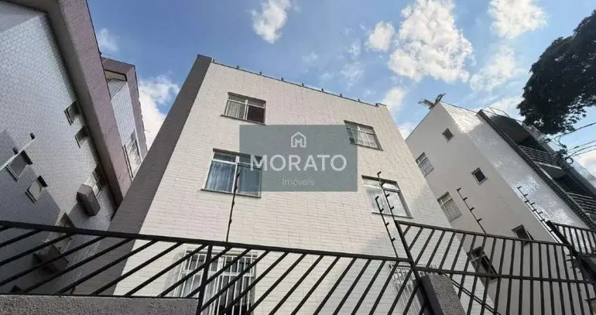 Cobertura com 4 quartos sendo 1 suíte com 2 vagas de garagem no bairro santa rosa.