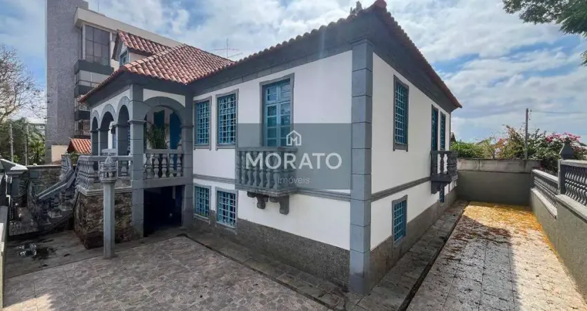 Casa à venda de 3 quartos em lote de 456 m² à venda no bairro santa rosa