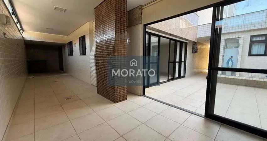 Área privativa com 3 quartos sendo 1 suíte com 2 vagas de garagem no bairro liberdade.