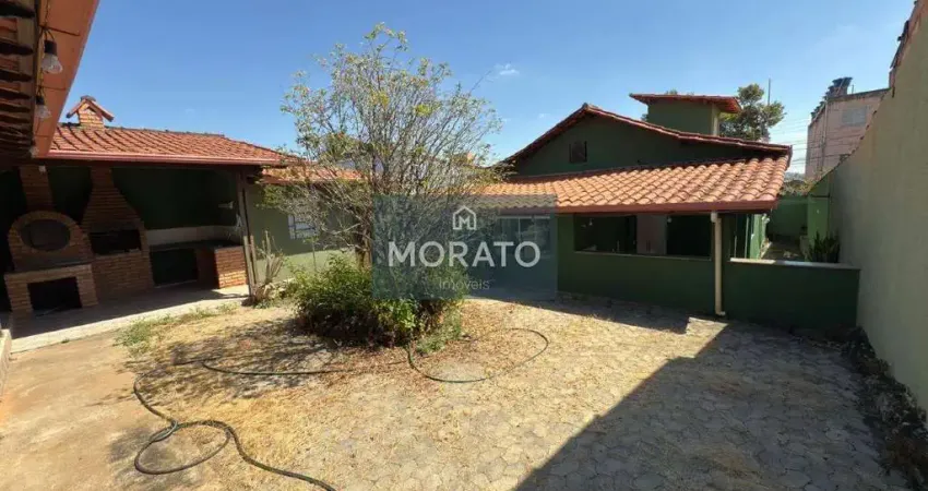 Casa colonial 3 quartos com suíte e 6 vagas á venda no nacional