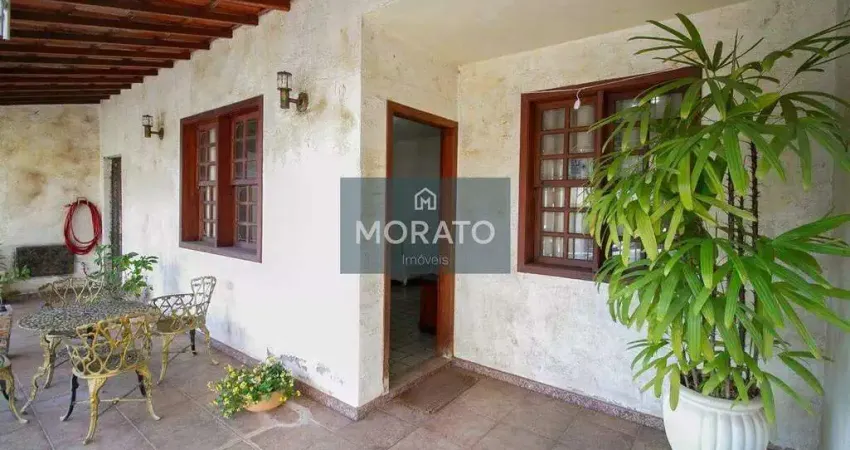 Casa com 3 quartos à venda na Rua dos Arquitetos, --, Alípio de Melo, Belo Horizonte