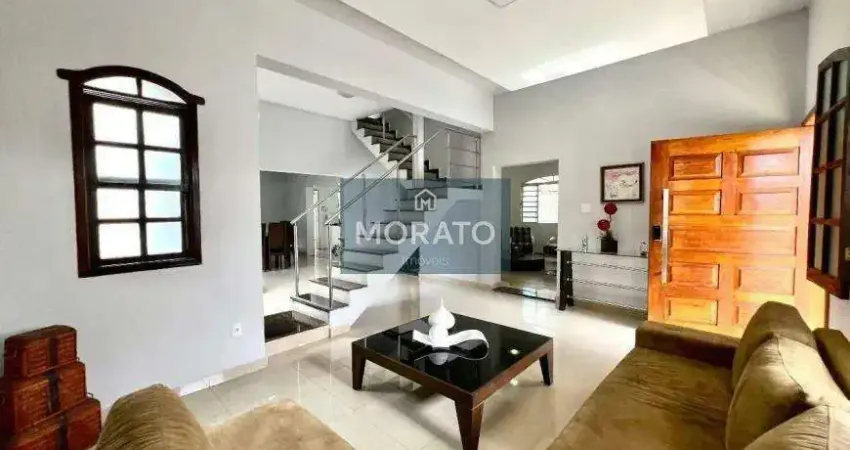 Casa com 4 quartos sendo 2 suítes com 5 vagas de garagem no bairro santa amélia.