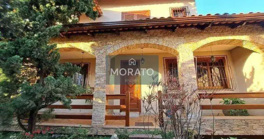 Casa com 3 quartos sendo 2 suítes com 5 vagas de garagem no bairro eldorado.