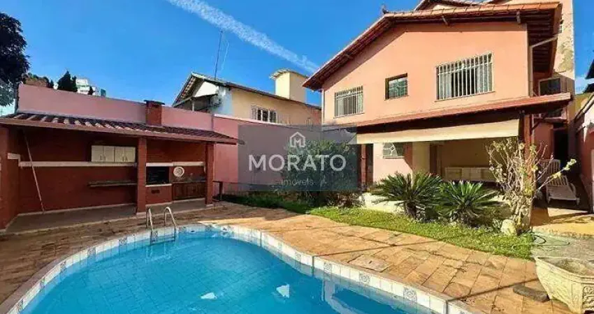 Casa com 5 quartos sendo 2 suítes com 5 vagas de garagem no bairro itapoã.