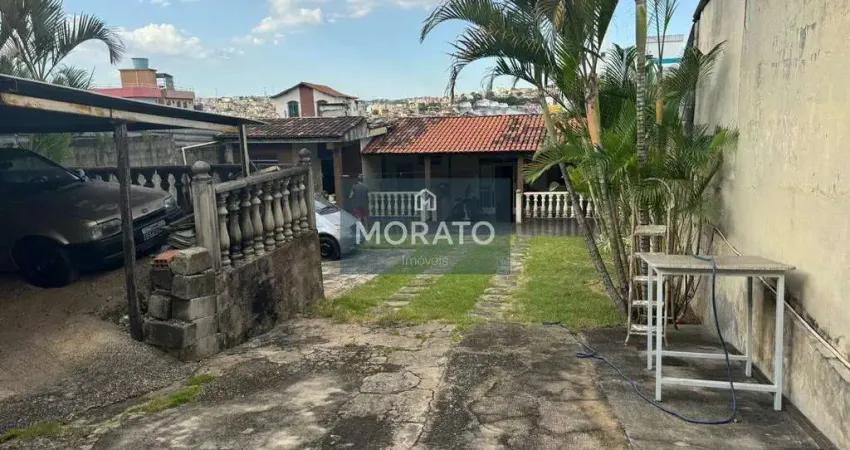 Casa com 4 quartos sendo 1 suíte com 6 vagas de garagem no bairro eldorado.