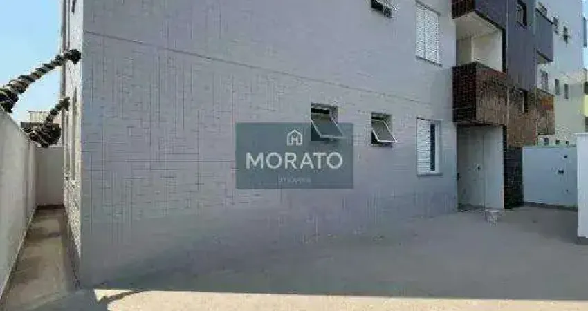 Área privativa com 3 quartos, sendo 1 suíte com 2 vagas de garagem no bairro fonte grande.