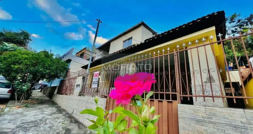 Casa com 4 quartos à venda na Rua Geraldo Magela, --, Camargos, Belo Horizonte