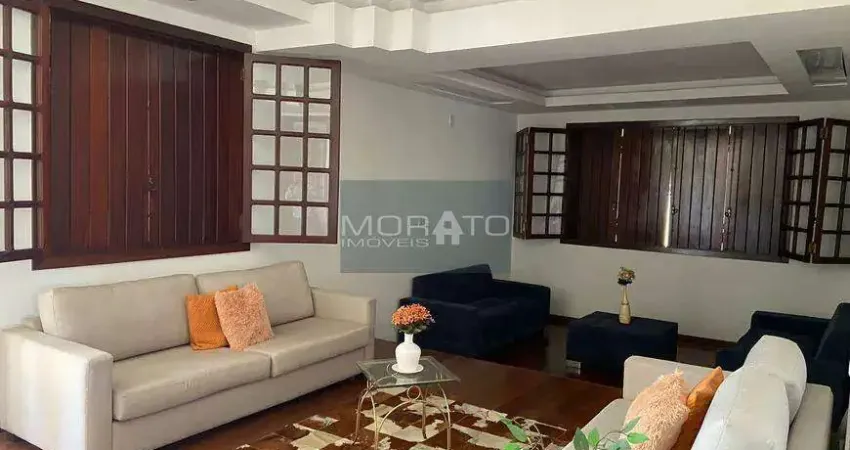 Casa com 5 quartos 4 suítes 4 vagas de garagem a venda no bairro novo eldorado.