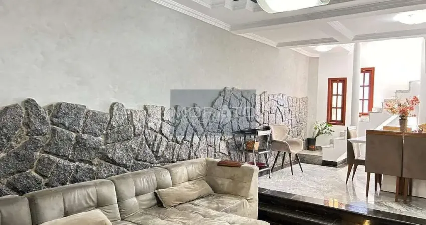 Casa, 03 quartos, 01 suíte com ampla área externa - pedra azul