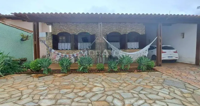 Casa 3 quartos, 1 suíte, 6 vagas, ouro preto - belo horizonte/mg