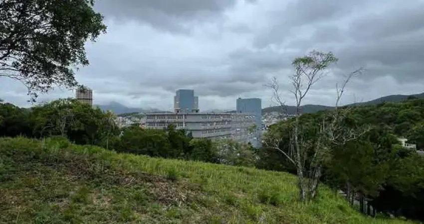 Terreno à venda na Rua Sergipe, Estados, Balneário Camboriú