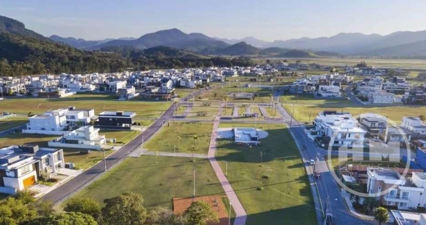 Terreno à venda na Rua Jesuíno Anastácio Pereira, 610, Santa Regina, Camboriú