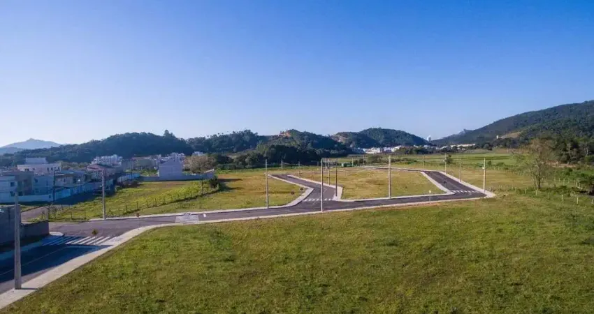 Terreno à venda na Rua Rio Amazonas, Rio Pequeno, Camboriú