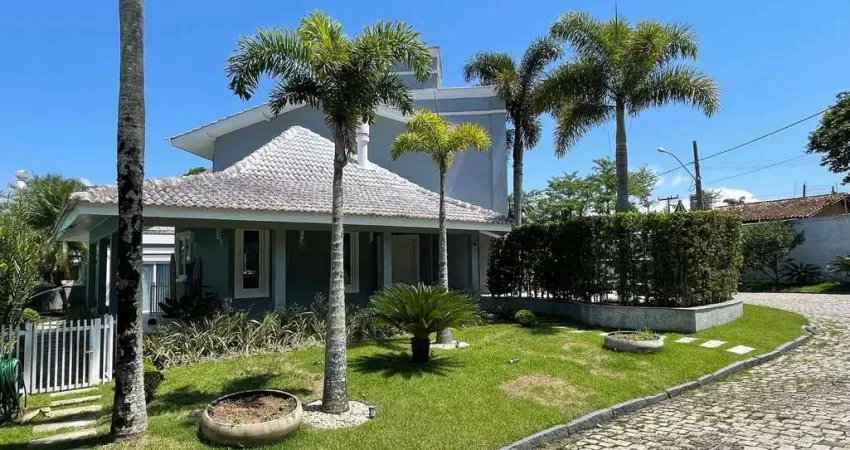 Casa residencial alto padrão com 04 suítes à venda - estados, balneário camboriú